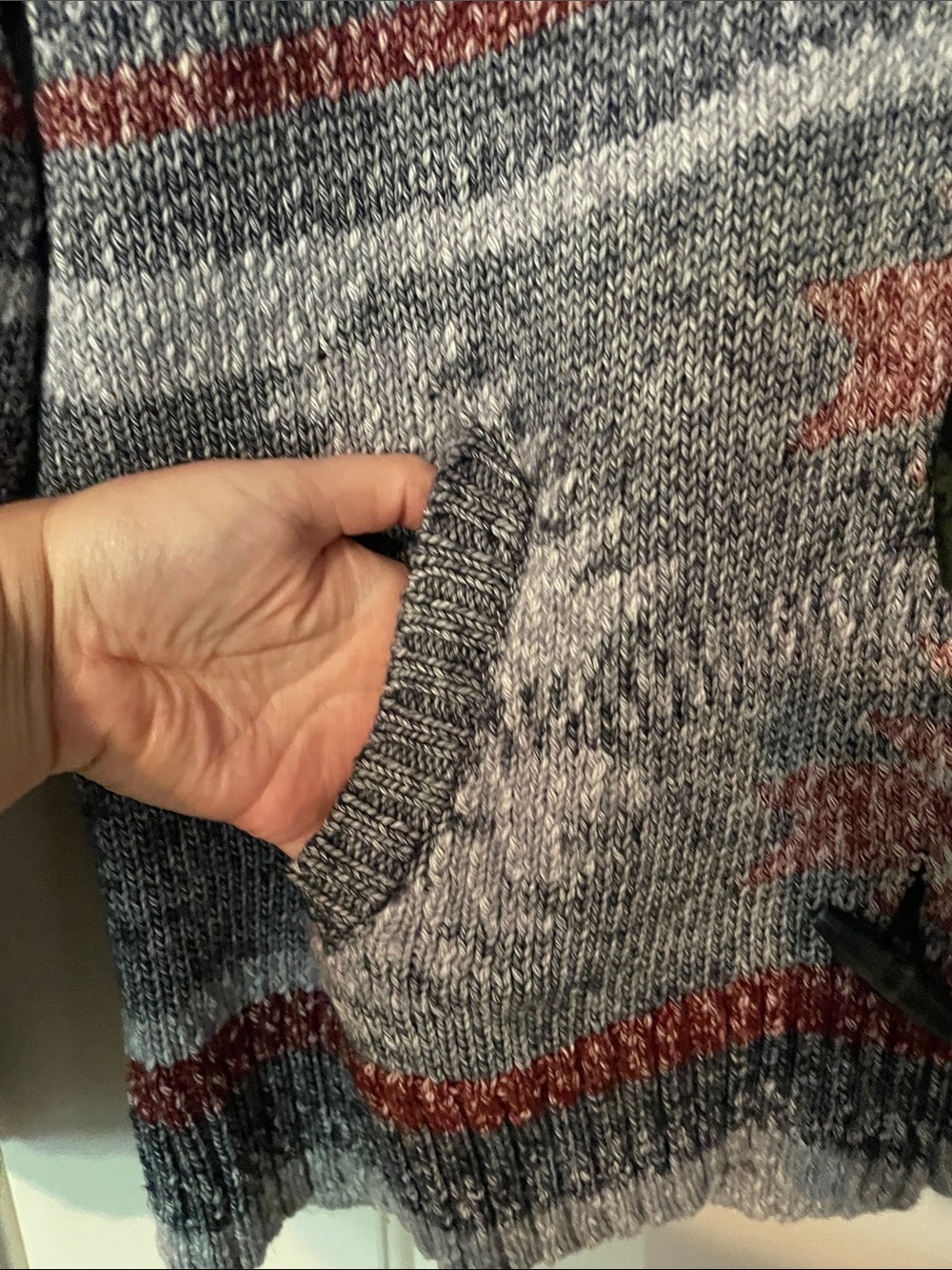 Faherty Gray & Rust Geometric Shawl-Collar Cardigan - Picture 3 of 7